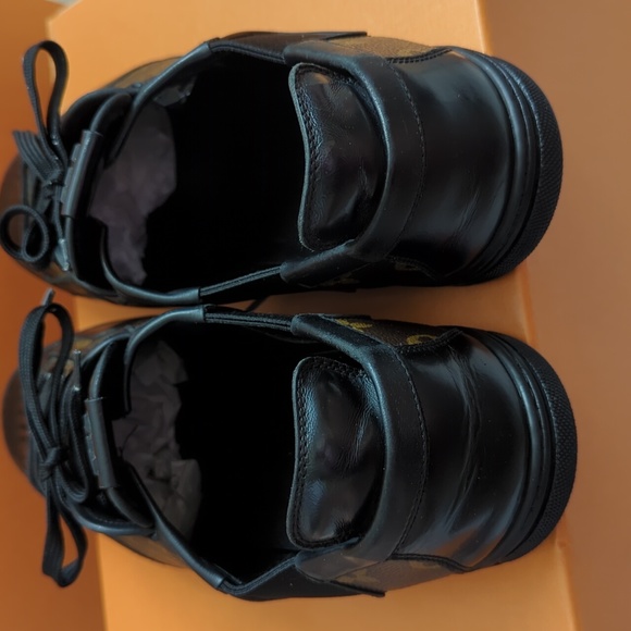 LOUIS VUITTON MONOGRAM SLALOM SNEAKERS - Picture 10 of 16
